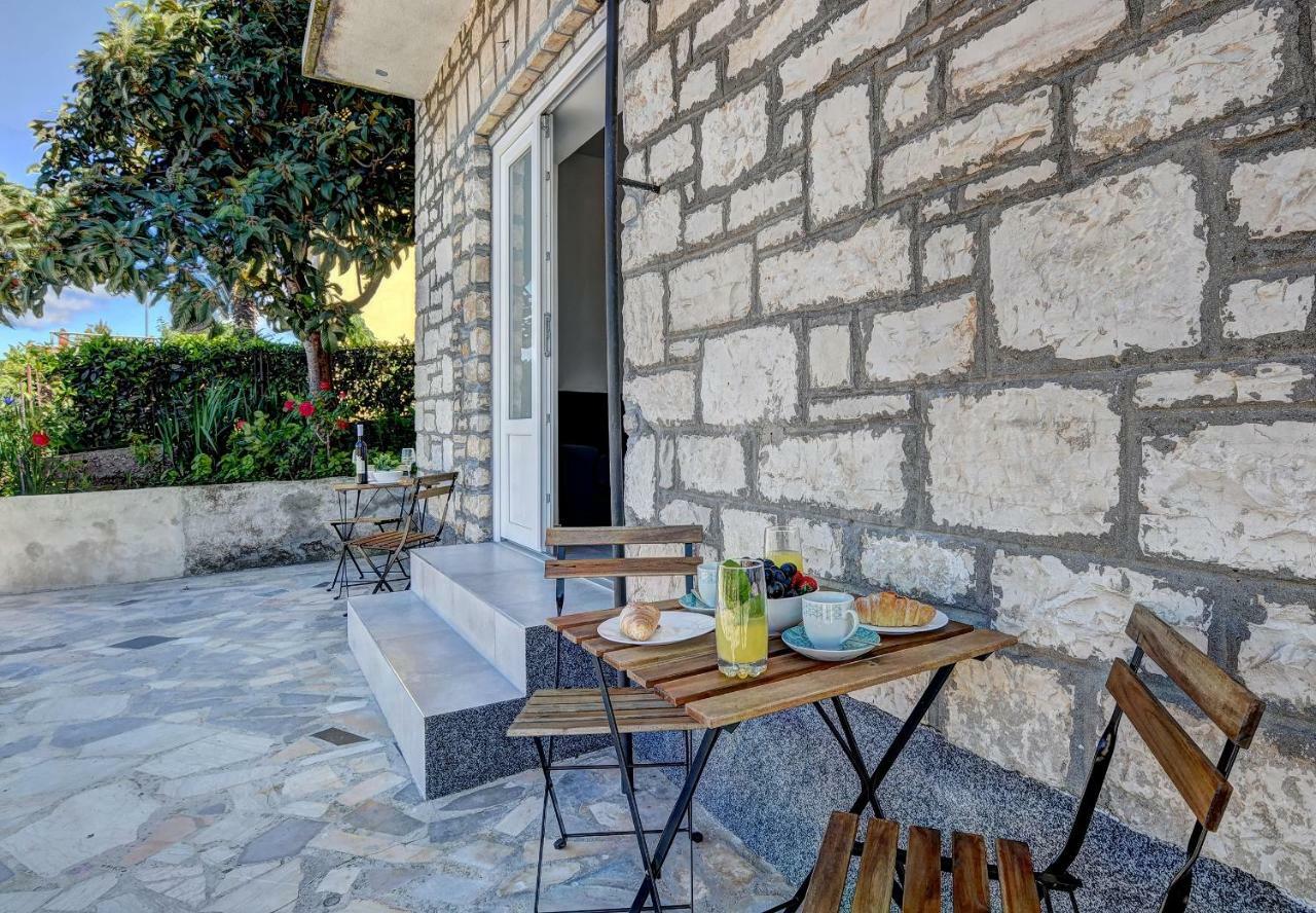 Apartman D Pola Esterno foto