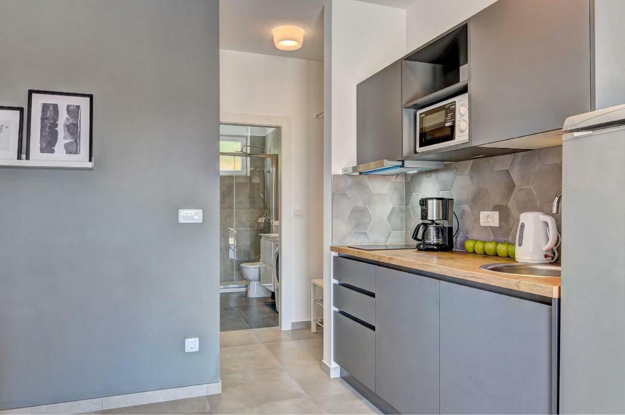 Apartman D Pola Esterno foto
